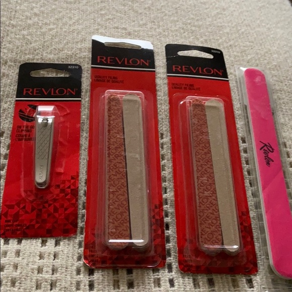 Revlon files and compact nail clip - Picture 2 of 2